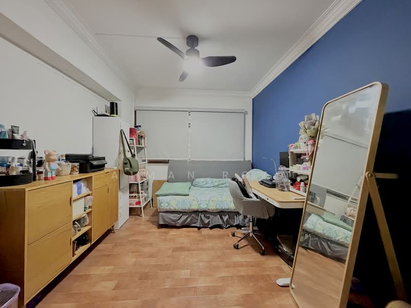 946 Hougang Street 92, 946 Hougang Street 92, 3 Bedrooms, 1,302 sqft, HDB Flat For Sale, by Aiman Roza, 500116657 - Bedroom - PropertyGuru.com.sg