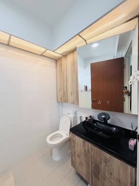 663B Punggol Drive, 663B Punggol Drive, 3 Bedrooms, 1,184 sqft, HDB Flat For Sale, by Nigel Vijay, 500116678 - Bathroom - PropertyGuru.com.sg