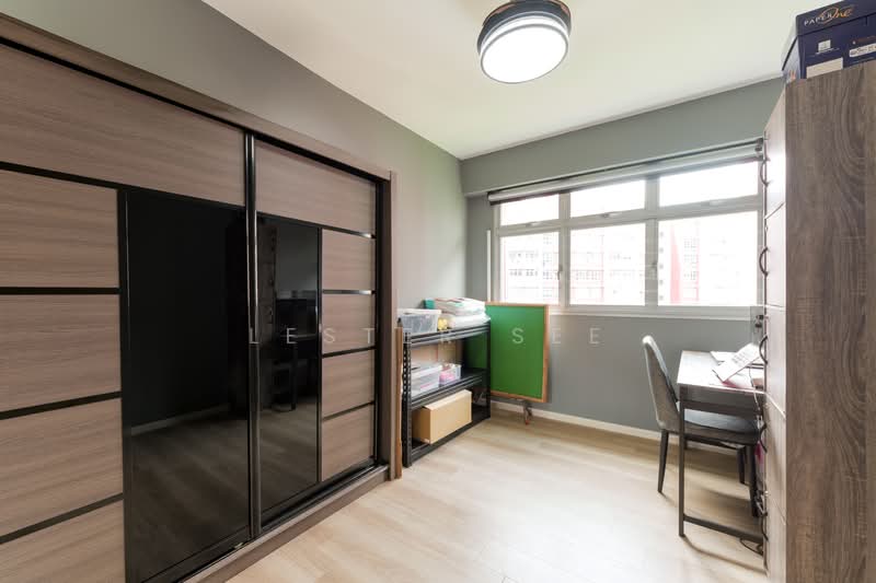 439C Bukit Batok West Avenue 8, 439C Bukit Batok West Avenue 8, 3 Bedrooms, 1,001 sqft, HDB Flat For Sale, by Lester See, 500116696 - Study - PropertyGuru.com.sg