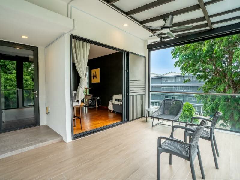 NEW LISTING! RENOVATED 3.5 STOREY CORNER TERRACE @ 1KM TO PEI HWA/BT TIMAH PRIMARY! ST 9623.4620, , 5 Bedrooms, 5,382 sqft, Corner Terrace For Sale, by Shirley Ting, 500116720 - Balcony - PropertyGuru.com.sg