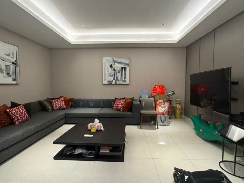 NEW LISTING! RENOVATED 3.5 STOREY CORNER TERRACE @ 1KM TO PEI HWA/BT TIMAH PRIMARY! ST 9623.4620, , 5 Bedrooms, 5,382 sqft, Corner Terrace For Sale, by Shirley Ting, 500116720 - Living Room - PropertyGuru.com.sg