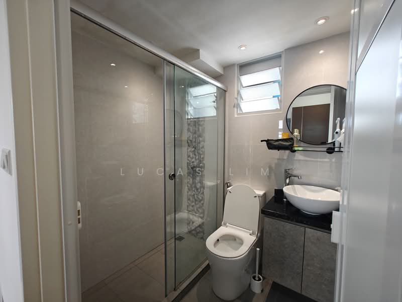 376C Hougang Street 32, 376C Hougang Street 32, 3 Bedrooms, 990 sqft, HDB Flat For Sale, by Lucas Lim, 500116721 - Bathroom - PropertyGuru.com.sg