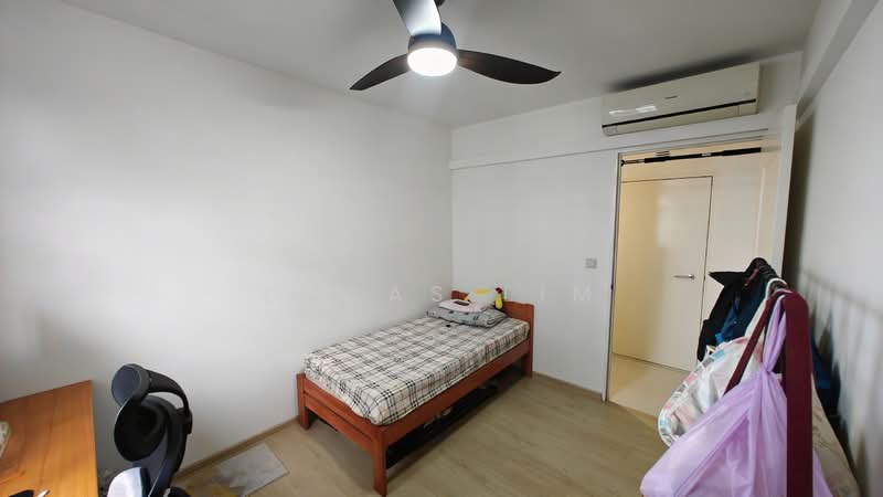 376C Hougang Street 32, 376C Hougang Street 32, 3 Bedrooms, 990 sqft, HDB Flat For Sale, by Lucas Lim, 500116721 - Bedroom - PropertyGuru.com.sg