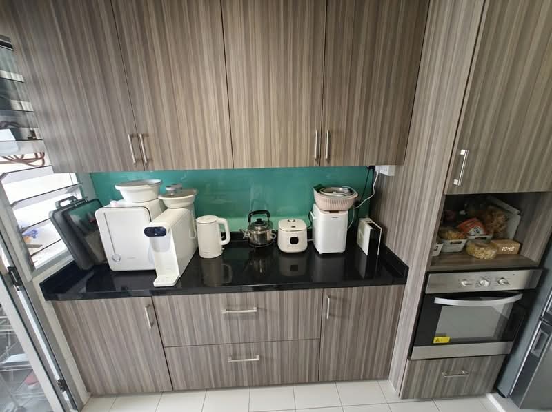 376C Hougang Street 32, 376C Hougang Street 32, 3 Bedrooms, 990 sqft, HDB Flat For Sale, by Lucas Lim, 500116721 - Kitchen - PropertyGuru.com.sg
