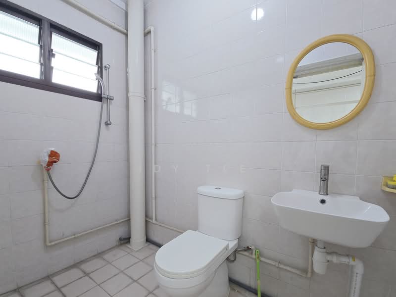 546 Woodlands Drive 16, 546 Woodlands Drive 16, 3 Bedrooms, 1,076 sqft, HDB Flat For Sale, by Idy Tee, 500116726 - Bathroom - PropertyGuru.com.sg