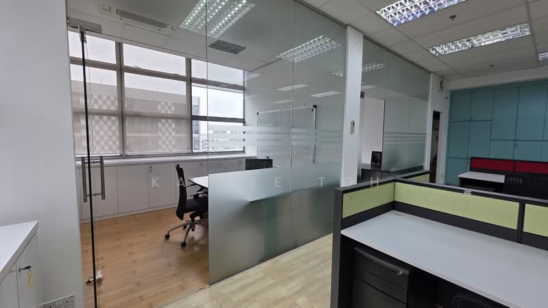 The Spire, 10 Bukit Batok Crescent, 1,539 sqft, Light Industrial (B1) For Sale, by Kaylee Toh, 500116728 - Interior - CommercialGuru.com.sg