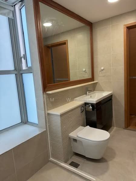 The Esta, 35 Amber Gardens, 3 Bedrooms, 1,345 sqft, Condominium For Sale, by Kim Wang, 500116743 - Attached master bathroom - PropertyGuru.com.sg