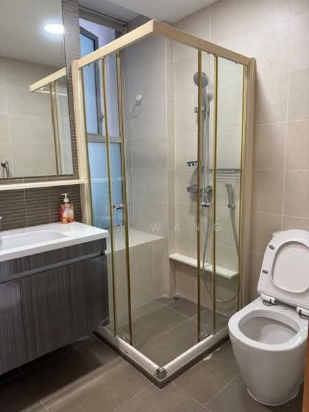 The Esta, 35 Amber Gardens, 3 Bedrooms, 1,345 sqft, Condominium For Sale, by Kim Wang, 500116743 - Common Bathroom - PropertyGuru.com.sg