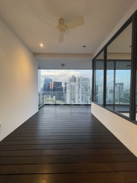 VIVA, 2 Suffolk Walk, 5 Bedrooms, 2,992 sqft, Condominium For Rent, by Joey Soo 苏瞳祖儿, 500116751 - Balcony - PropertyGuru.com.sg