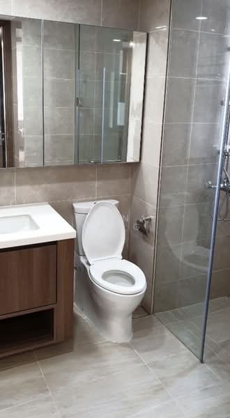 Kingsford Waterbay, Upper Serangoon View, 3 Bedrooms, 883 sqft, Condominium For Rent, by Elena Pang, 500116757 - Bathroom - PropertyGuru.com.sg