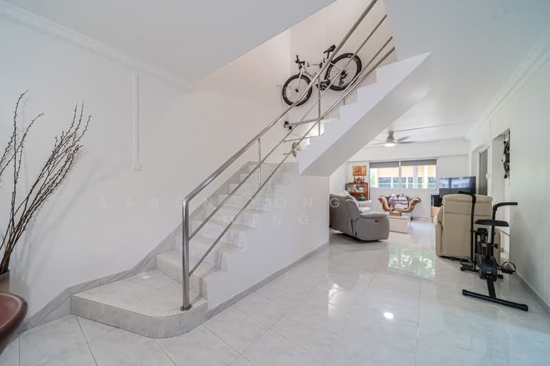 101 Pasir Ris Street 12, 101 Pasir Ris Street 12, 4 Bedrooms, 1,571 sqft, HDB Flat For Sale, by Aaron Yong Wei Ming, 500116758 - Living Room - PropertyGuru.com.sg