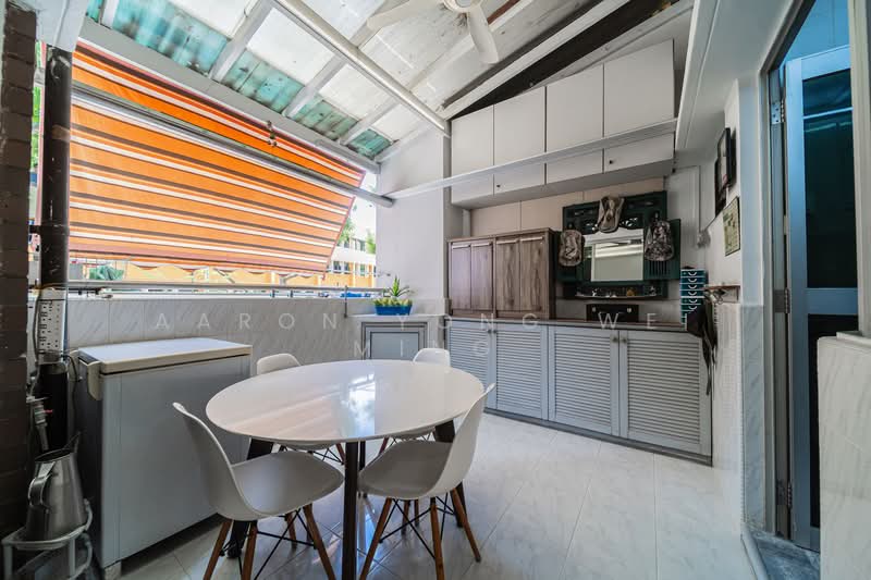 101 Pasir Ris Street 12, 101 Pasir Ris Street 12, 4 Bedrooms, 1,571 sqft, HDB Flat For Sale, by Aaron Yong Wei Ming, 500116758 - Balcony - PropertyGuru.com.sg