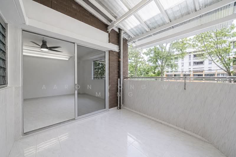 101 Pasir Ris Street 12, 101 Pasir Ris Street 12, 4 Bedrooms, 1,571 sqft, HDB Flat For Sale, by Aaron Yong Wei Ming, 500116758 - Balcony - PropertyGuru.com.sg
