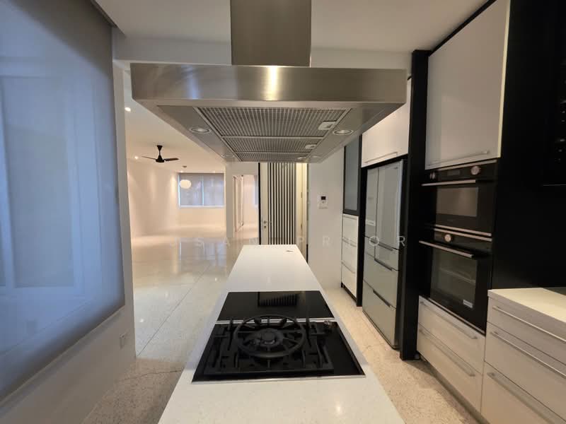 Greenwood 2+1 Walkup Near RGPS, Greenwood Avenue, 2 Bedrooms, 1,102 sqft, Walk-up Apartment For Sale, by Susan Prior, 500116760 - Kitchen - PropertyGuru.com.sg