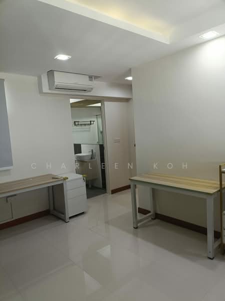 815A Choa Chu Kang Avenue 7, 815A Choa Chu Kang Avenue 7, 3 Bedrooms, 1,043 sqft, HDB Flat For Rent, by Charleen Koh, 500116766 - Master bedroom - PropertyGuru.com.sg