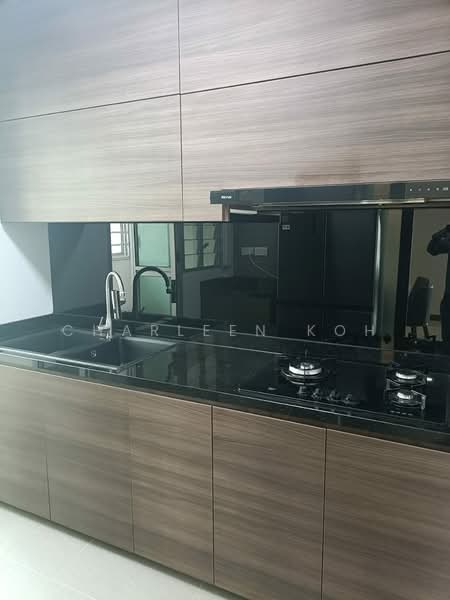 815A Choa Chu Kang Avenue 7, 815A Choa Chu Kang Avenue 7, 3 Bedrooms, 1,043 sqft, HDB Flat For Rent, by Charleen Koh, 500116766 - Kitchen - PropertyGuru.com.sg