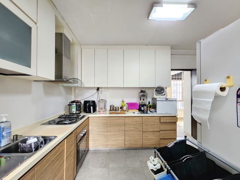 84 Lorong 2 Toa Payoh, 84 Lorong 2 Toa Payoh, 4 Bedrooms, 1,345 sqft, HDB Flat For Sale, by Pauline Chia, 500116769 - Kitchen - PropertyGuru.com.sg