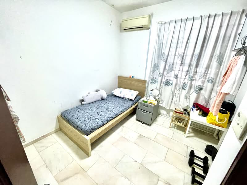 Inter-terrace at Lor H Telok Kurau, Telok Kurau, East Coast Road, Joo Chiat Place, 5 Bedrooms, 4,660 sqft, Terraced House For Sale, by Lean Cheong, 500116773 - Granny room - PropertyGuru.com.sg