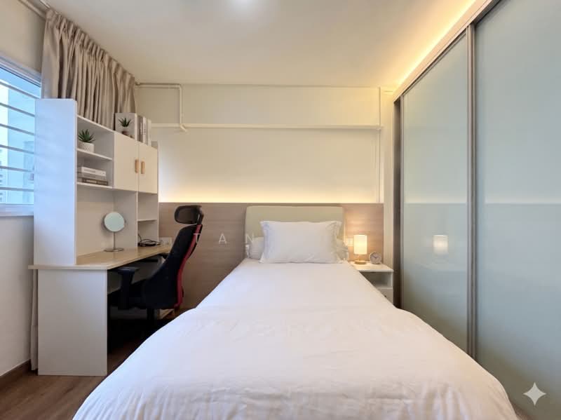 403 Pandan Gardens, 403 Pandan Gardens, 3 Bedrooms, 1,119 sqft, HDB Flat For Sale, by Tan Wei, 500116780 - Bedroom 2 - PropertyGuru.com.sg