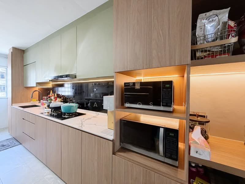 130 Bishan Street 12, 130 Bishan Street 12, 3 Bedrooms, 904 sqft, HDB Flat For Sale, by Sofian Roslan, 500116781 - Kitchen - PropertyGuru.com.sg