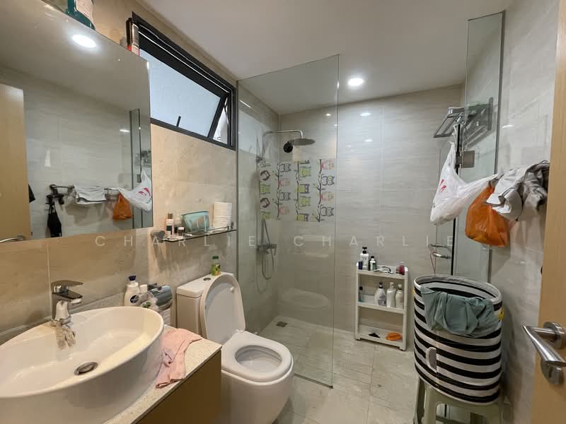 Riversound Residence, 1 Sengkang East Avenue, 4 Bedrooms, 1,259 sqft, Condominium For Sale, by Charlie Charlie, 500116785 - Bathroom - PropertyGuru.com.sg