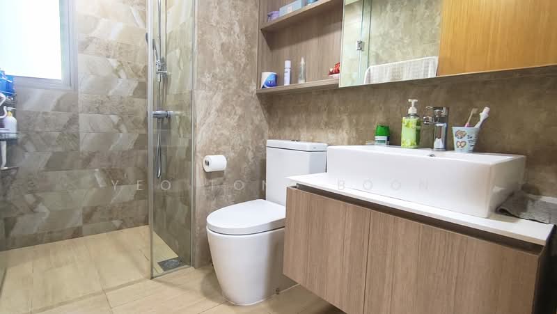 The Vales, 77 Anchorvale Crescent, 3 Bedrooms, 1,033 sqft, Condominium For Sale, by Yeo Tong Boon, 500116789 - Bathroom - PropertyGuru.com.sg