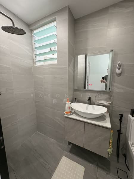 East Shine, 57 Lorong Melayu, 3 Bedrooms, 1,055 sqft, Apartment For Rent, by Baron Tan 陈鼎超, 500116804 - Bathroom - PropertyGuru.com.sg