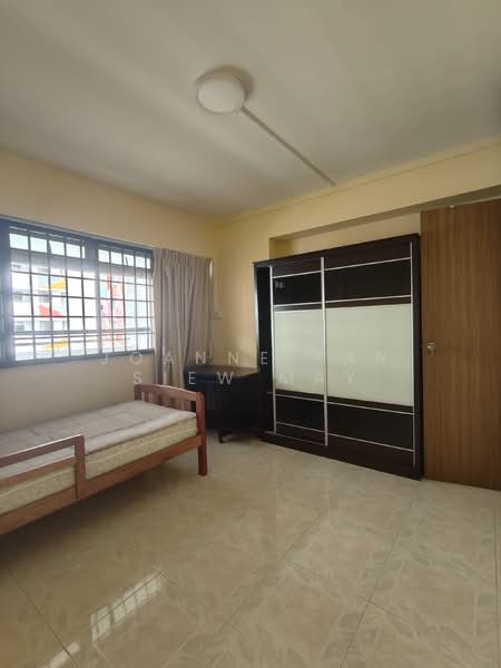 839 Jurong West Street 81, 839 Jurong West Street 81, 3 Bedrooms, 1,173 sqft, HDB Flat For Rent, by Joanne Tan Siew May, 500116805 - Bedroom - PropertyGuru.com.sg