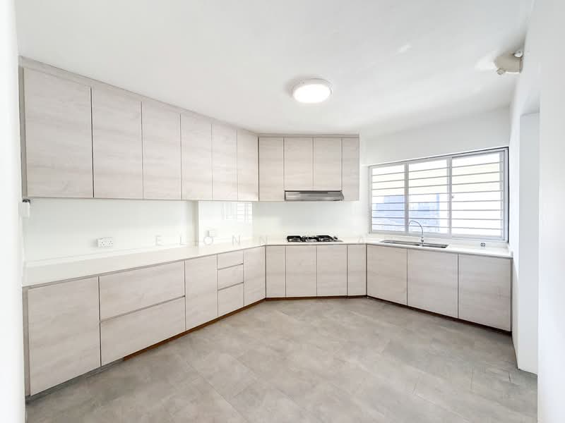 Ivory Heights, Jurong East Street 13, 3 Bedrooms, 1,668 sqft, Condominium For Sale, by Elonn Seah, 500116810 - Kitchen - PropertyGuru.com.sg