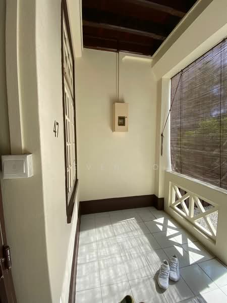 Townerville, McNair Road, 3 Bedrooms, 2,424 sqft, Conservation House For Rent, by Steven Low, 500116814 - Entrance - PropertyGuru.com.sg