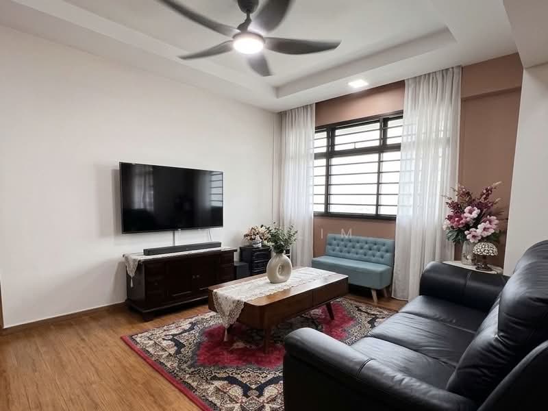 976 Hougang Street 91, 976 Hougang Street 91, 3 Bedrooms, 1,087 sqft, HDB Flat For Sale, by Ivan Lim, 500116821 - Living Room - PropertyGuru.com.sg