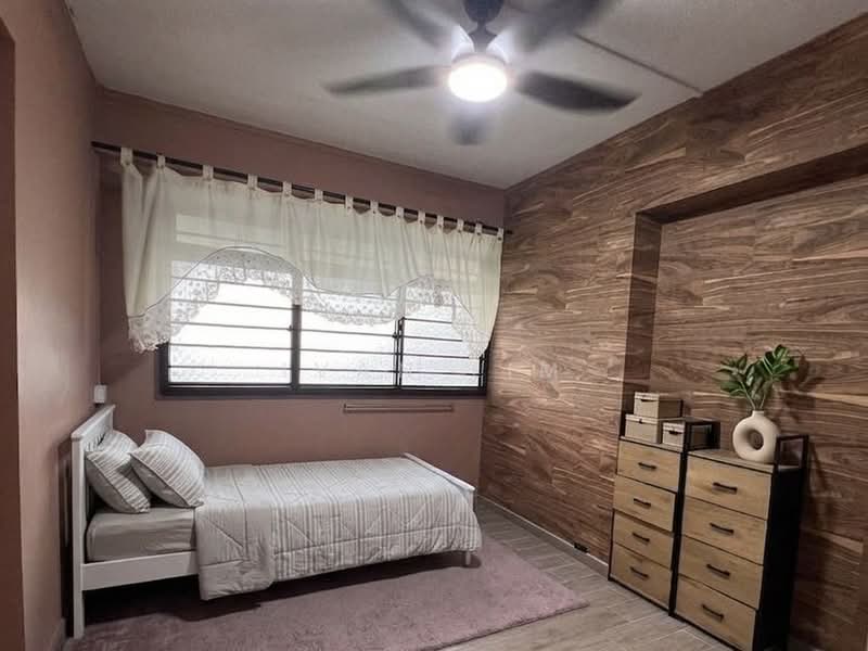 976 Hougang Street 91, 976 Hougang Street 91, 3 Bedrooms, 1,087 sqft, HDB Flat For Sale, by Ivan Lim, 500116821 - Bedroom - PropertyGuru.com.sg