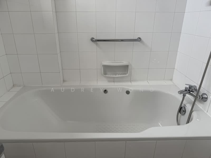 Fontana Heights, 39 Mount Sinai Road, 4 Bedrooms, 3,563 sqft, Condominium For Rent, by Audrey Wong, 500116845 - Bathroom - PropertyGuru.com.sg