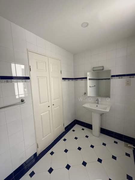 Fontana Heights, 39 Mount Sinai Road, Tanglin / Holland / Bukit Timah, 4 Bedrooms, 3,563 sqft, Condominium For Rent, by Audrey Wong, 500116845 - Junior Master ensuite - PropertyGuru.com.sg