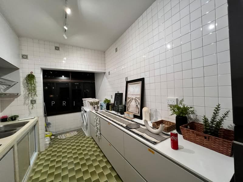 Sherwood Towers, 1 Jalan Anak Bukit, Room Rental, 150 sqft, Apartment For Rent, by Priscilla Low, 500116856 - Kitchen - PropertyGuru.com.sg