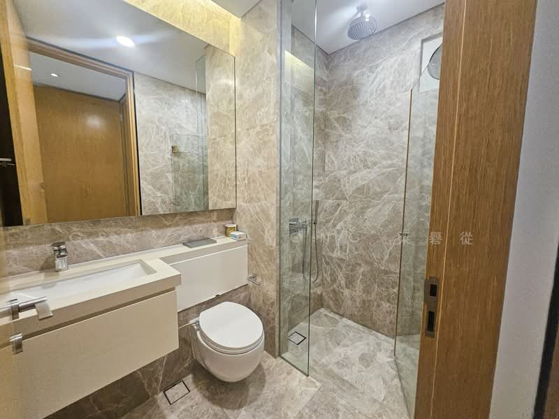 The Laurels @ Cairnhill Road, 38 Cairnhill Road, 2 Bedrooms, 883 sqft, Condominium For Sale, by Grace  LIONG 梁礜從, 500116897 - Bathroom - PropertyGuru.com.sg