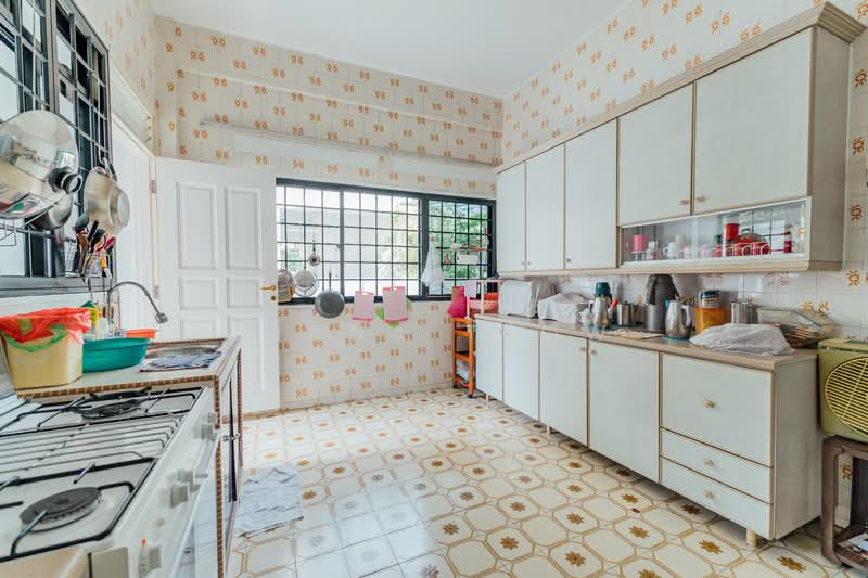 Joo Chiat Corner Terrace, , 5 Bedrooms, 3,500 sqft, Corner Terrace For Sale, by Diana Teow, 500116898 - Kitchen - PropertyGuru.com.sg