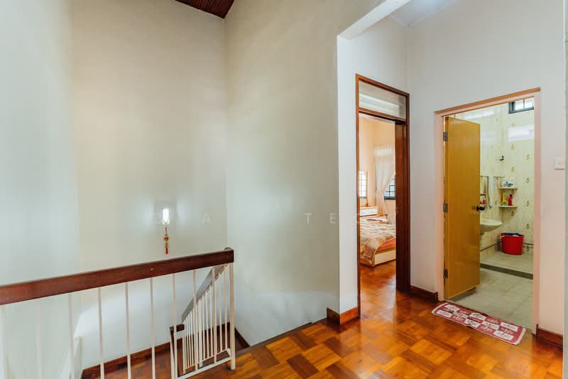 Joo Chiat Corner Terrace, , 5 Bedrooms, 3,500 sqft, Corner Terrace For Sale, by Diana Teow, 500116898 - Corridor - PropertyGuru.com.sg
