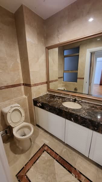 Leonie Condotel, 2 Leonie Hill Road, 4 Bedrooms, 2,722 sqft, Condominium For Rent, by Jessica Low, 500116903 - Bathroom - PropertyGuru.com.sg