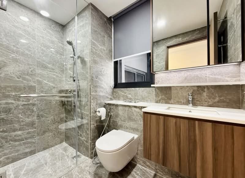 Lentor Modern, Lentor Central, 3 Bedrooms, 980 sqft, Condominium For Rent, by Shirleen Kuah, 500116922 - Common  Bathroom - PropertyGuru.com.sg