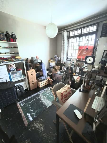 1 Beach Road, 1 Beach Road, 2 Bedrooms, 731 sqft, HDB Flat For Sale, by Wei Ming Ong, 500116928 - Bedroom/Study - PropertyGuru.com.sg