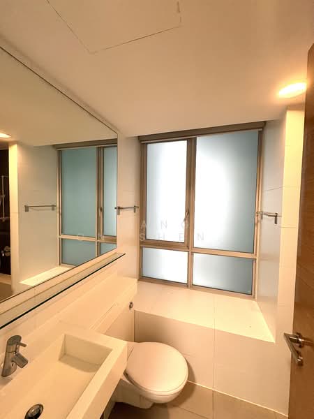One Amber, 3 Amber Gardens, 3 Bedrooms, 1,302 sqft, Condominium For Rent, by Wang YongSheng Clement, 500116937 - Bathroom - PropertyGuru.com.sg