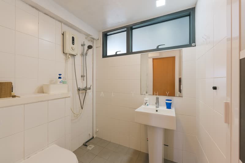 92 Dawson Road, 92 Dawson Road, 3 Bedrooms, 1,065 sqft, HDB Flat For Sale, by Haikal Yahya, 500116938 - Bathroom - PropertyGuru.com.sg