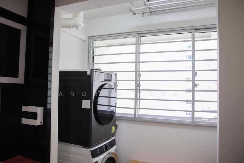 525C Costa Ris, 525C Pasir Ris Street 51, 3 Bedrooms, 1,001 sqft, HDB Flat For Sale, by Andrew Yong, 500116940 - Service Yard - PropertyGuru.com.sg