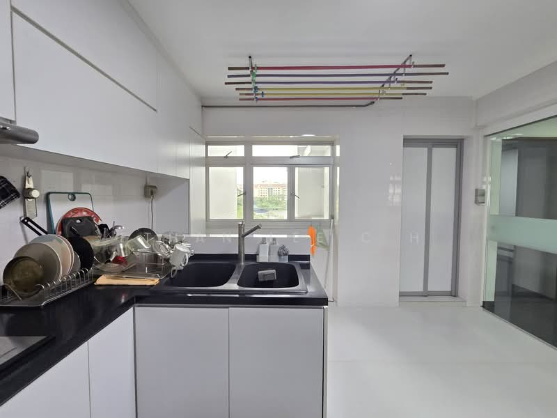 188 Pasir Ris Street 12, 188 Pasir Ris Street 12, 4 Bedrooms, 1,335 sqft, HDB Flat For Sale, by Ethan Lee C H, 500116943 - Kitchen - PropertyGuru.com.sg