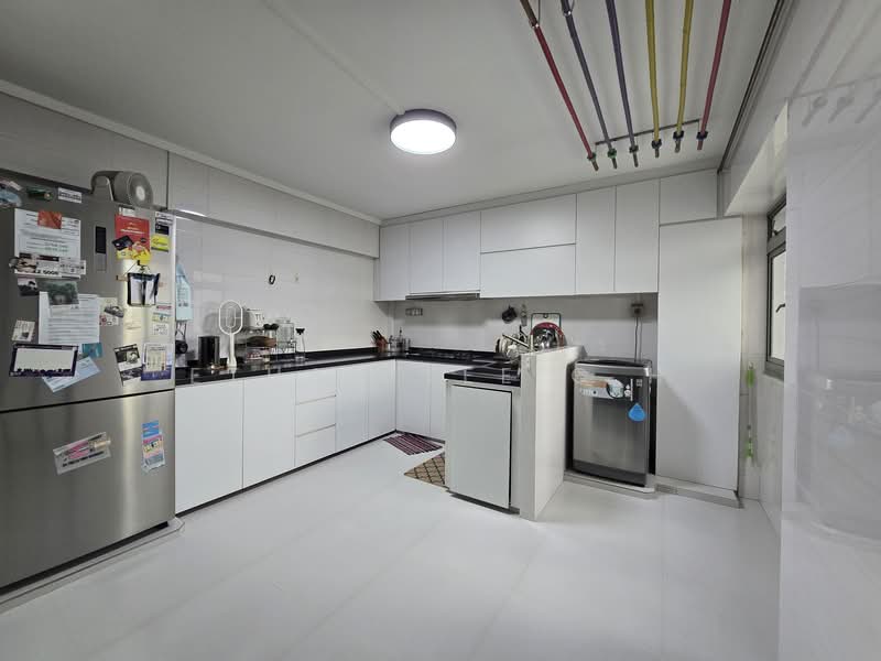 188 Pasir Ris Street 12, 188 Pasir Ris Street 12, 4 Bedrooms, 1,335 sqft, HDB Flat For Sale, by Ethan Lee C H, 500116943 - Kitchen - PropertyGuru.com.sg