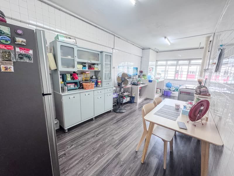 316 Clementi Avenue 4, 316 Clementi Avenue 4, 3 Bedrooms, 980 sqft, HDB Flat For Sale, by Ophelia Liu, 500116957 - Kitchen - PropertyGuru.com.sg