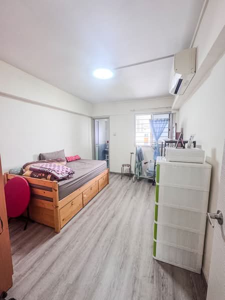 316 Clementi Avenue 4, 316 Clementi Avenue 4, 3 Bedrooms, 980 sqft, HDB Flat For Sale, by Ophelia Liu, 500116957 - Bedroom - PropertyGuru.com.sg