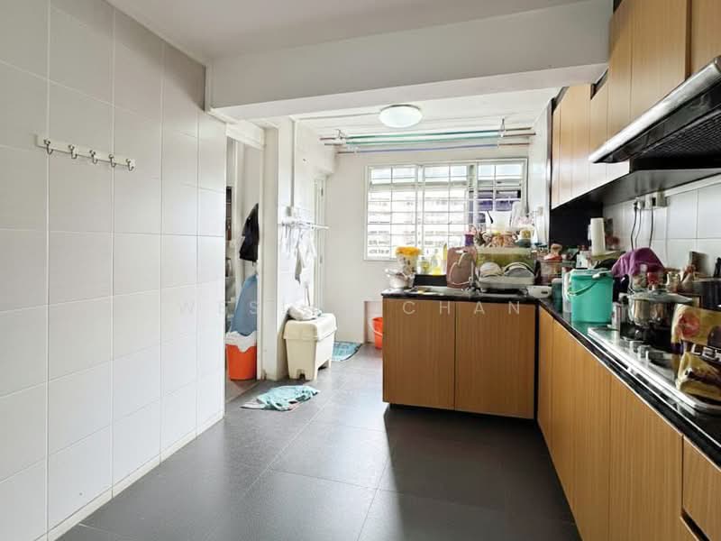 219 Lorong 8 Toa Payoh, 219 Lorong 8 Toa Payoh, 3 Bedrooms, 882 sqft, HDB Flat For Sale, by Wesley Chan, 500116974 - Kitchen - PropertyGuru.com.sg