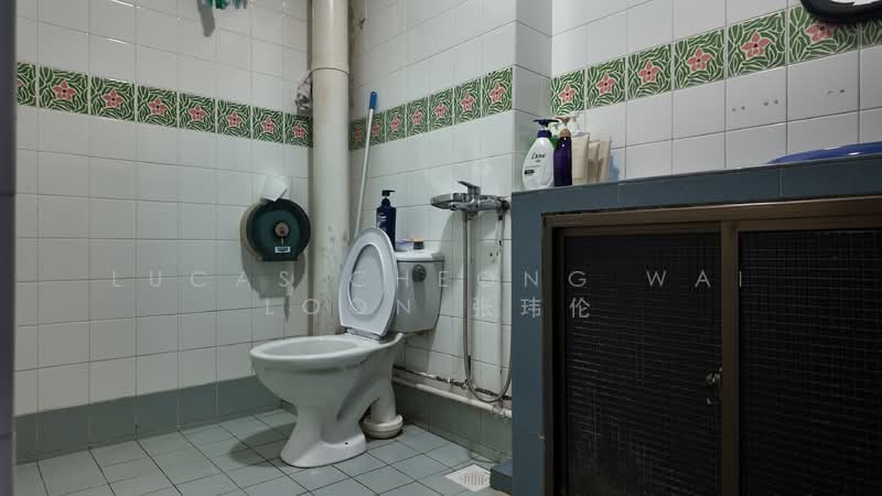 519 Pasir Ris Street 52, 519 Pasir Ris Street 52, 3 Bedrooms, 1,141 sqft, HDB Flat For Sale, by Lucas Cheong Wai Loon 张玮伦, 500116990 - Bathroom - PropertyGuru.com.sg